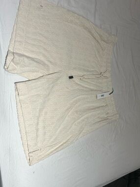 Banana Republic Men's Cream Textured Drawstring Shorts